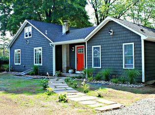 121 Lake Dr, Stanhope, NJ 07874