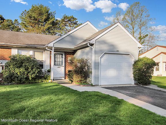 2nd image of 27B Easton Dr