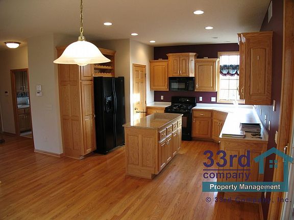4th image of 2232 128th Ct NE