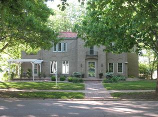 2106 Lovers Ln, Saint Joseph, MO 64505