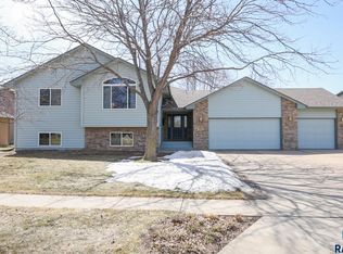 3117 W Bitterroot St, Sioux Falls, SD 57108