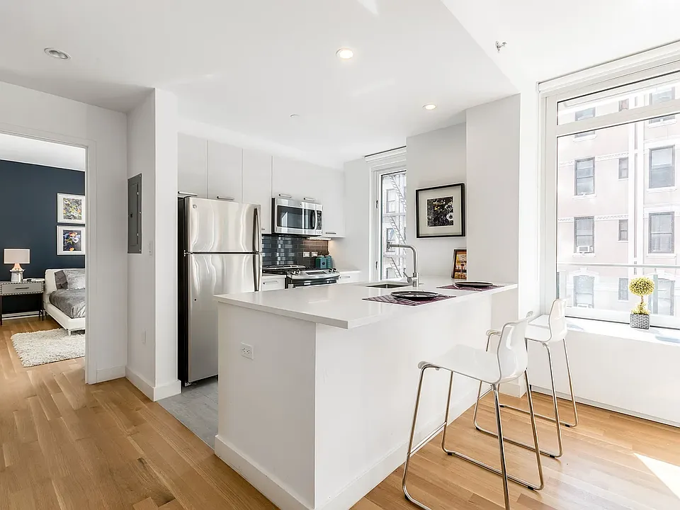 501 E 74th St #12C