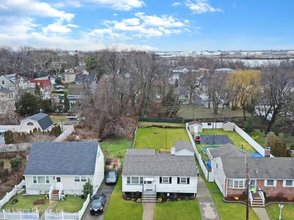 21 Wales Pl, Staten Island, NY 10310