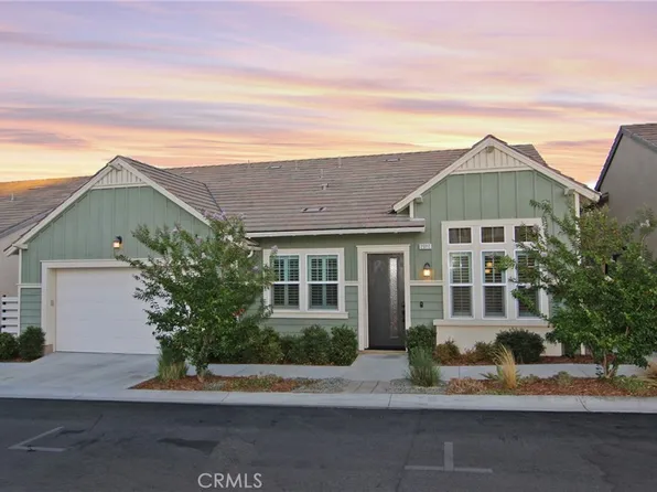 25110 Citron Ln, Santa Clarita, CA 91387