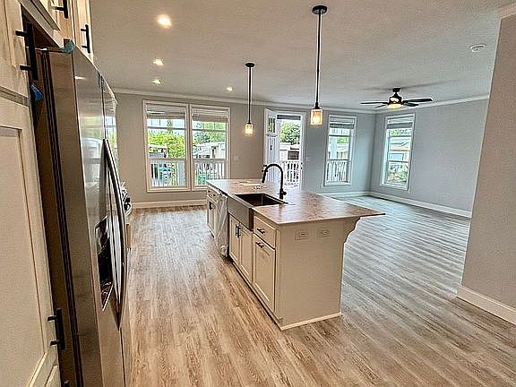 3rd image of 300 Stony Point Rd #239