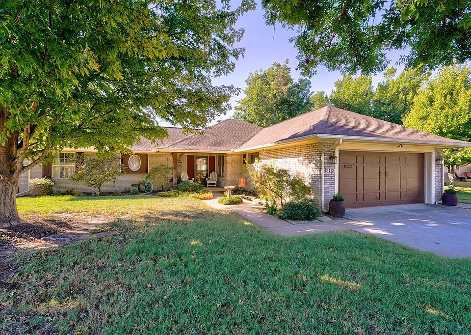 1st image of 3112 Lakeside Dr