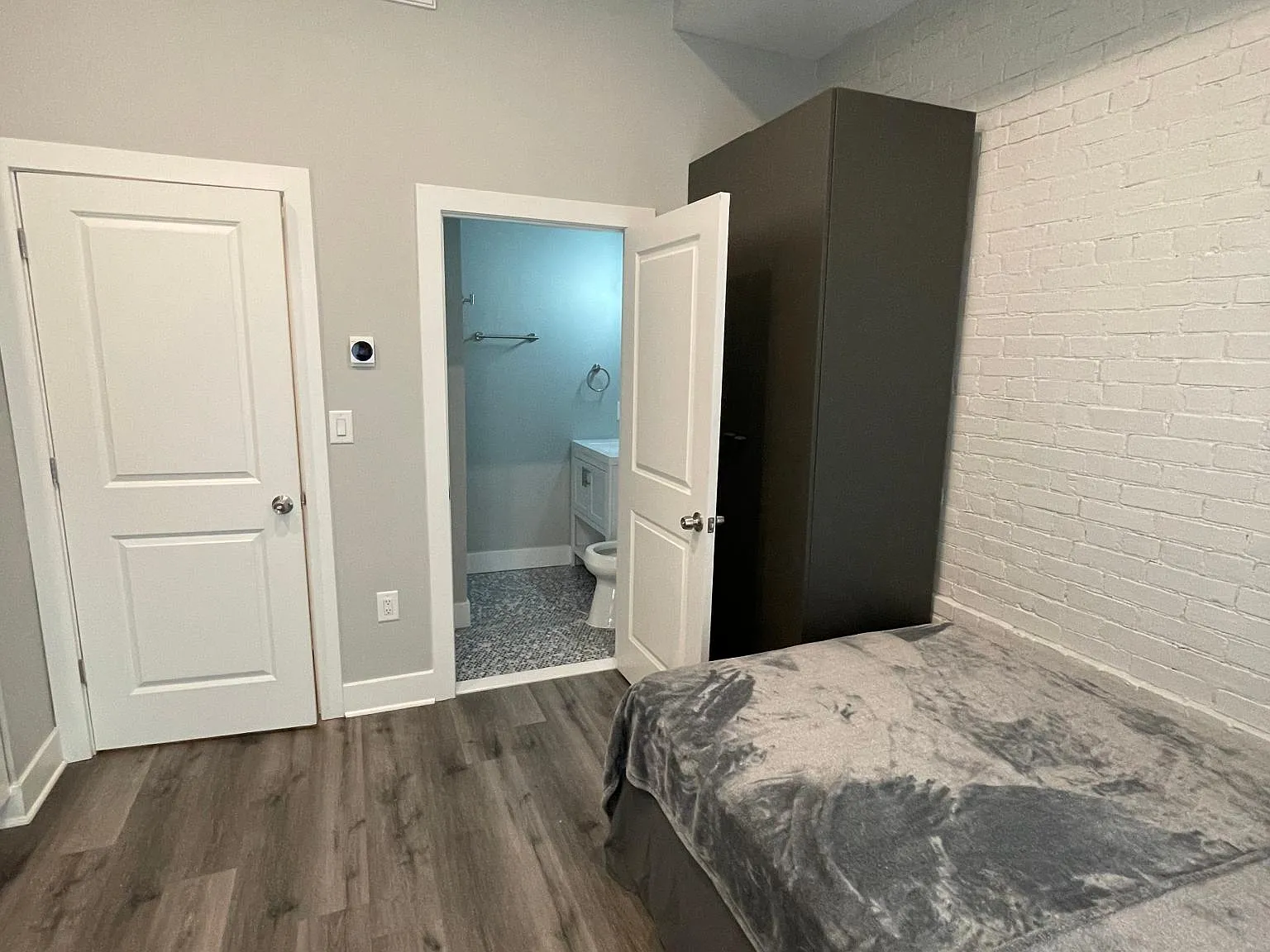 Studio, $1,400 — Photo 4