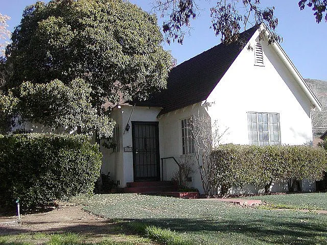 15 Pine St photo 1