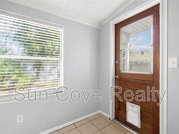5th image of 1803 Douglas Ave