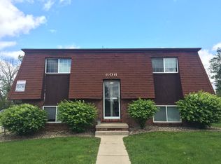 606 Hillview Dr, Normal, IL 61761