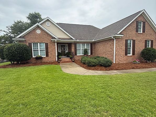 412 Bridle Cir