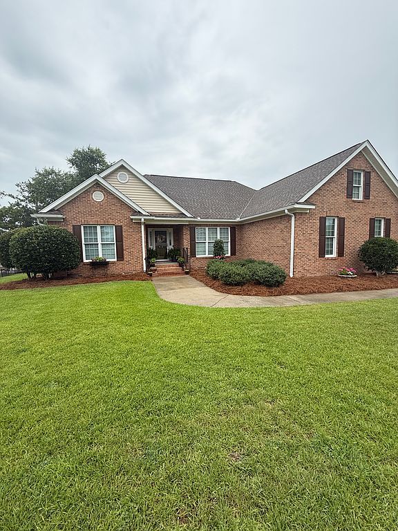 412 Bridle Cir - Property Image