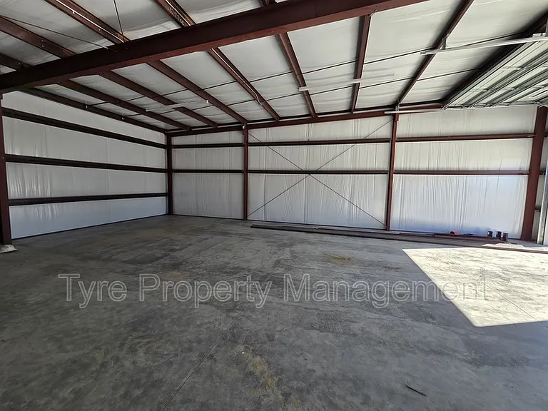 3945 Lee St #20 — Photo 11