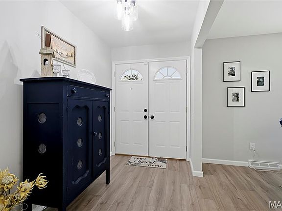 3rd image of 5400 Casa Royale Dr