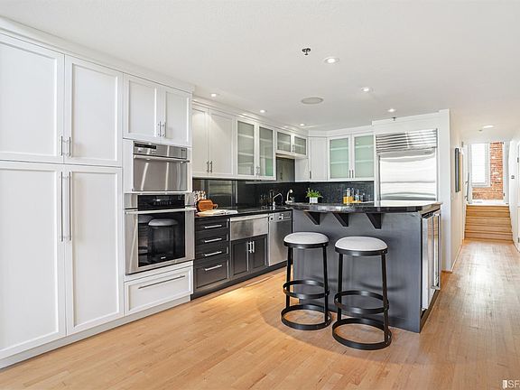 4th image of 701 Minnesota St APT 213