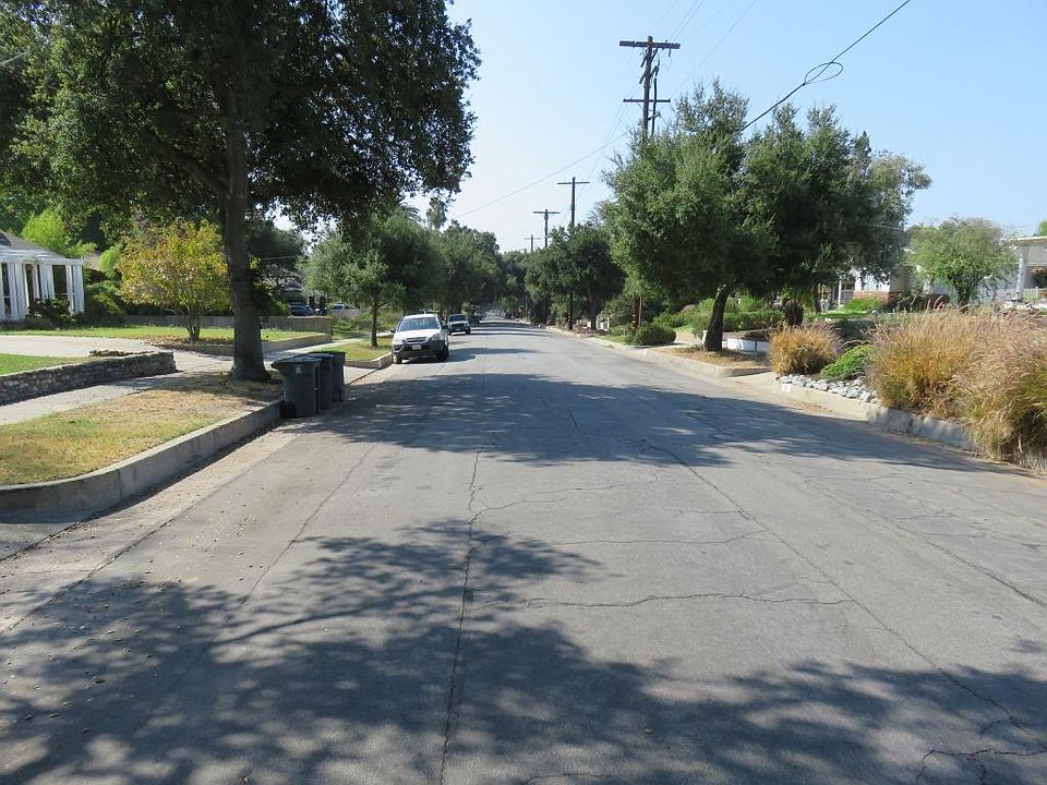 View is looking south at Mar Vista Avenue.