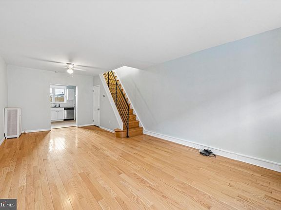 3rd image of 2025 S Bouvier St
