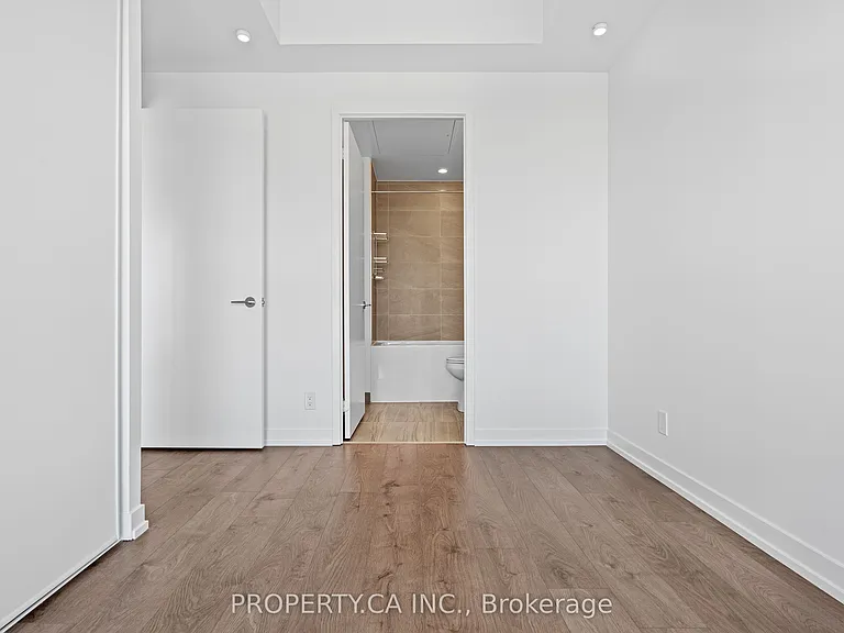 950 Portage Pkwy #4915 — Photo 17