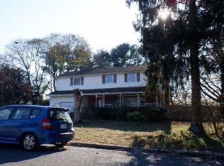 12 Arbor Ln, Centereach, NY 11720