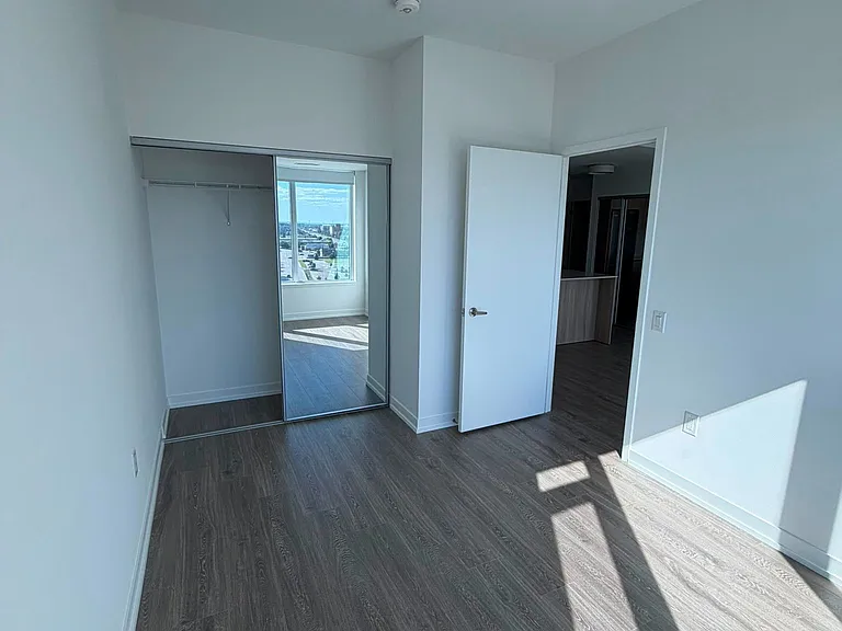 2485 Eglinton Ave W #1323 — Photo 14
