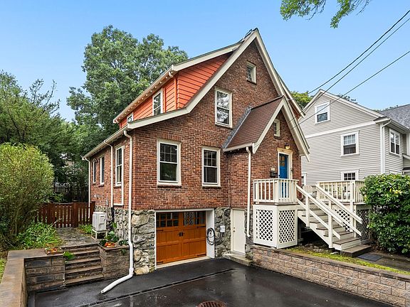 2nd image of 21 Valentine Rd