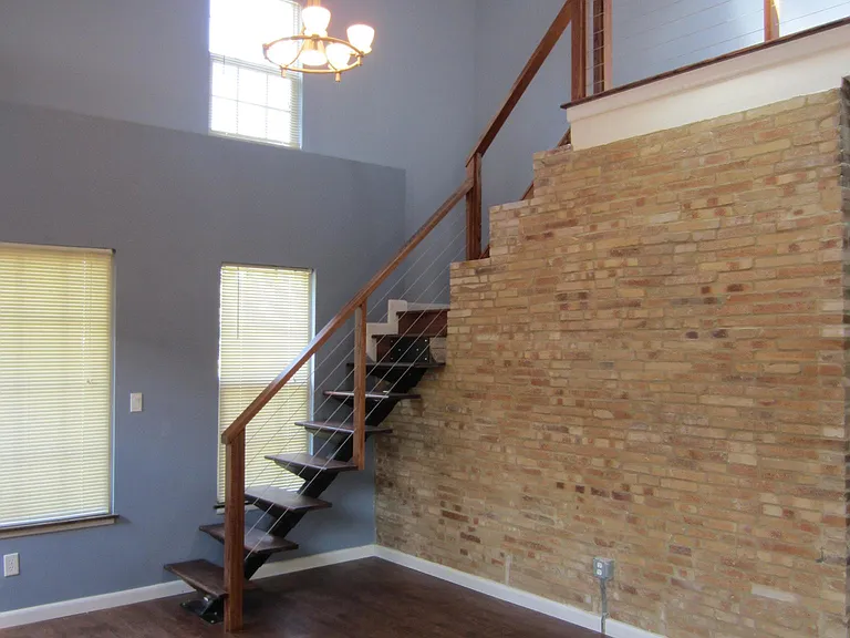 232 S Monroe Ave #UPSCALE LOFT — Photo 7