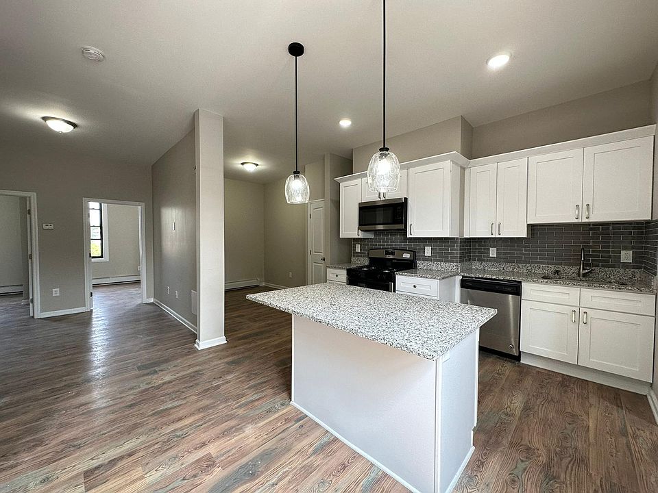 1st image of 116 Van Horne St #3E