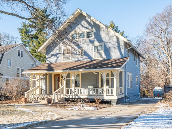 1128 44th St, Des Moines, IA 50311