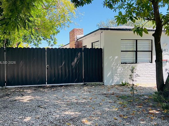 4th image of 841 S 24th Ave