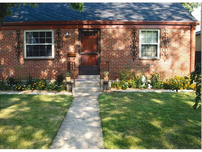 536 Kling Dr photo 1