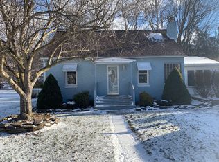841 E Circle Dr, Vestal, NY 13850