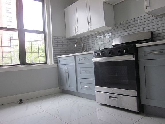 2nd image of 340 Roebling St #3C
