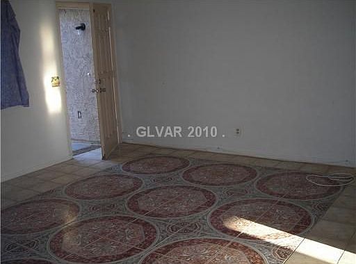 2nd image of 5104 Morris St