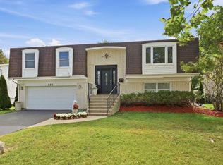 115 W King George Ct, Palatine, IL 60067