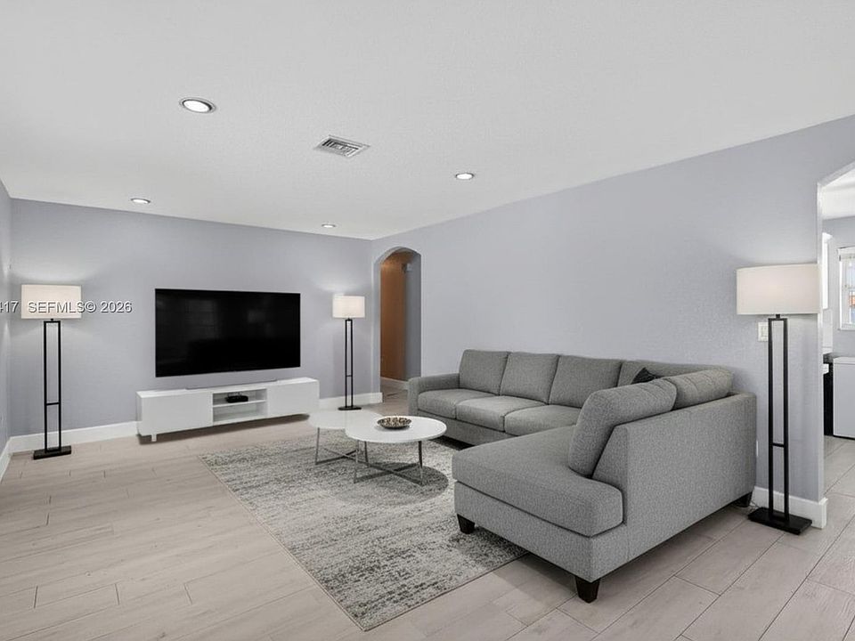 1st image of 217 SE 5th St #217