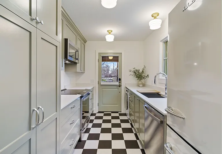 1508 Woodlawn Blvd — Photo 8