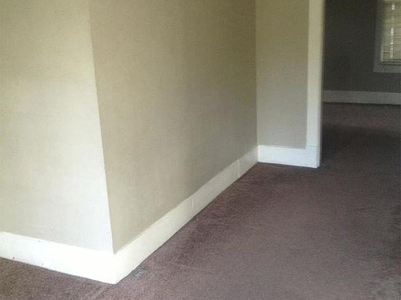 2nd image of 614 Farragut Ave APT 2