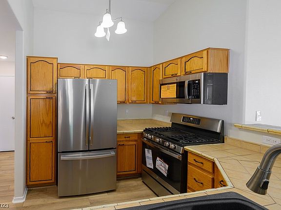 3rd image of 5194 Jewel Canyon Dr