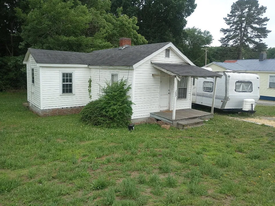 207 Sims Dr