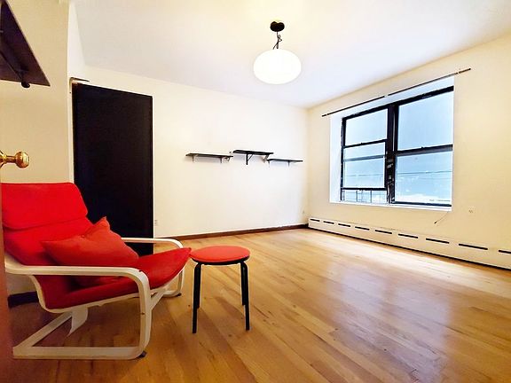 4th image of 505 Lafayette Ave APT 2