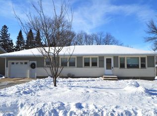 430 5th St SW, Plainview, MN 55964