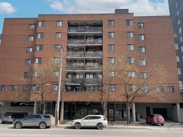 191 Parkdale Ave #104, Ottawa, ON K1Y 1E8