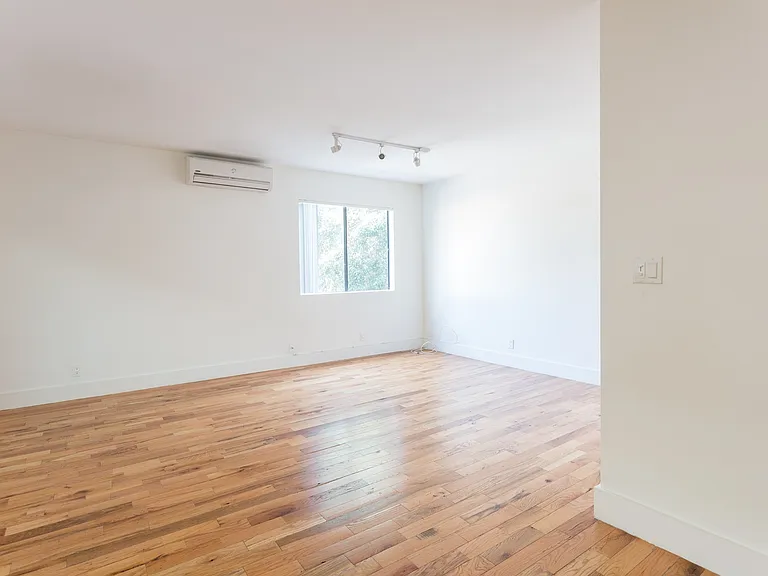 6208 Arroyo Glen St #15 — Photo 13