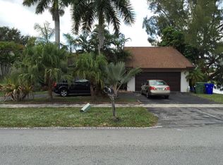 600 SW 96th Ave, Pembroke Pines, FL 33025