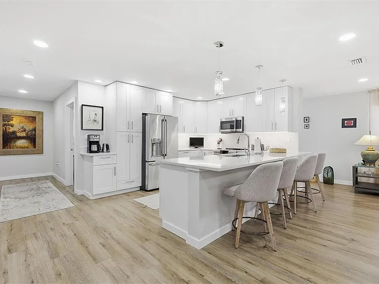 5247 Carmilfra Dr — Photo 8