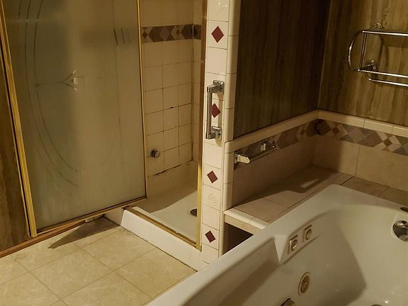 4th image of 4940 La Ceiba Dr
