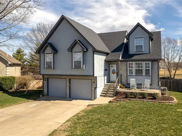 2632 NE Horseshoe Dr, Lees Summit, MO 64086