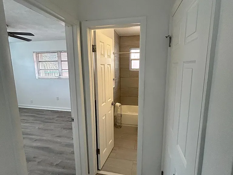 7624 Pembroke Rd #D — Photo 6