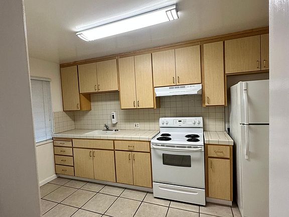 4th image of 217 E Taylor St APT 3