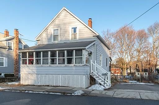 3rd image of 39 Brownville Ave